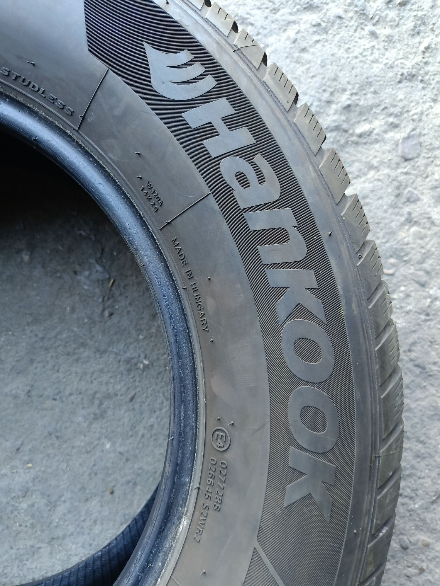 Зимни гуми -16цола -215/70-1бр.-60лв."HANKOOK"