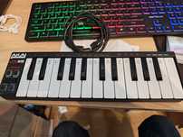 Vand  Akai LPK25