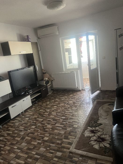 Vând apartament doua camere
