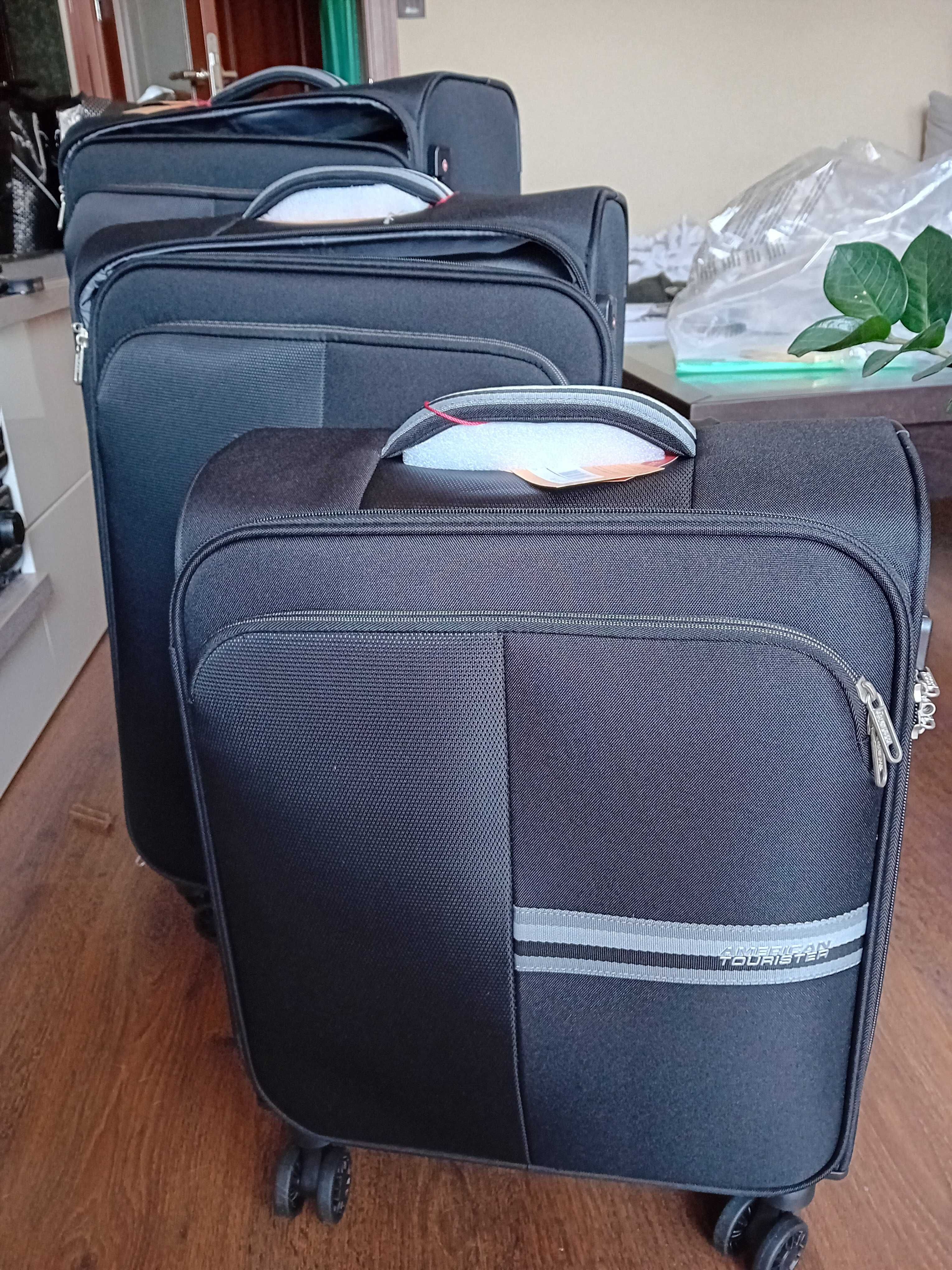 Комплект 3 бр. куфари American Tourister