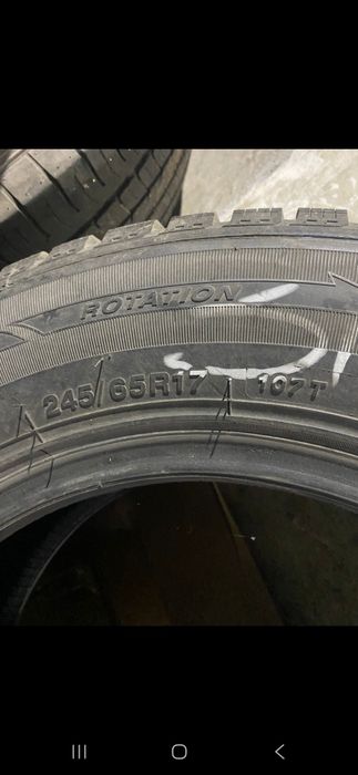 Продам две зимние шины