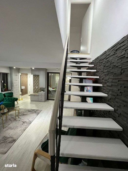 Casa parter+etj+foisor/living 600 mp teren,zona Lilieci , str.Rozelor