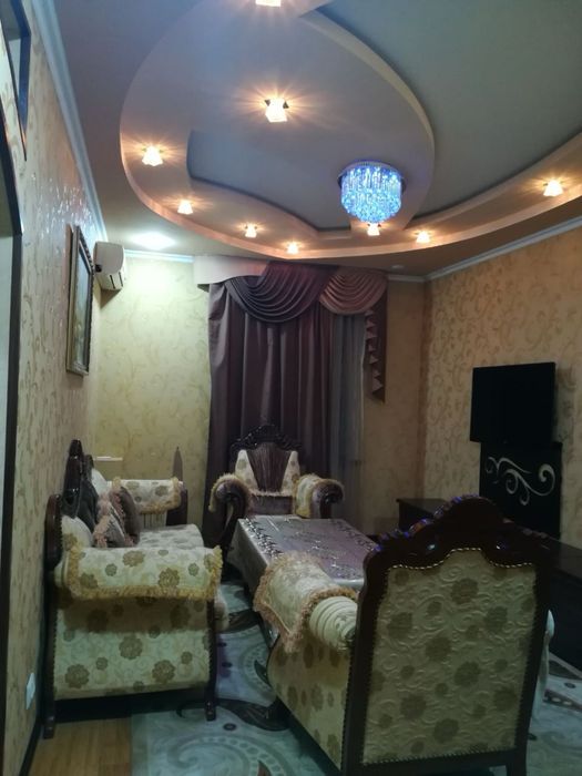 Чиланзар 1.  Срочно Сдаю.  2 х комнатная аренда