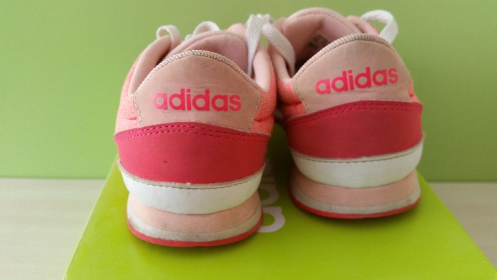 Маратонки adidas neo номер 30
