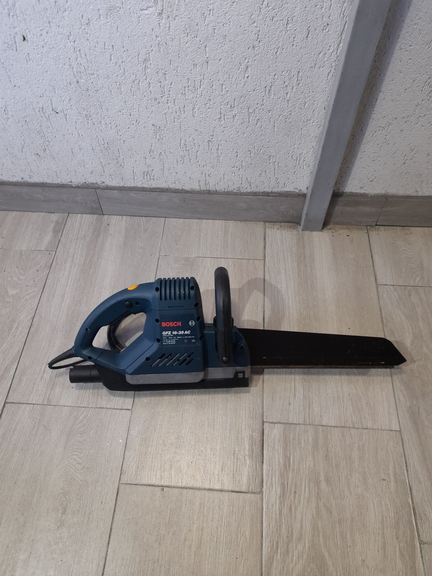Fierăstrău Bosch GFZ 16-35 AC