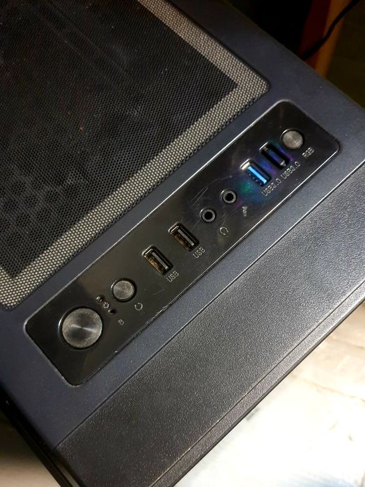 Геймърски компютър Ryzen 3500 16GB RAM RX 5600XT 250GB SSD 1TB HDD