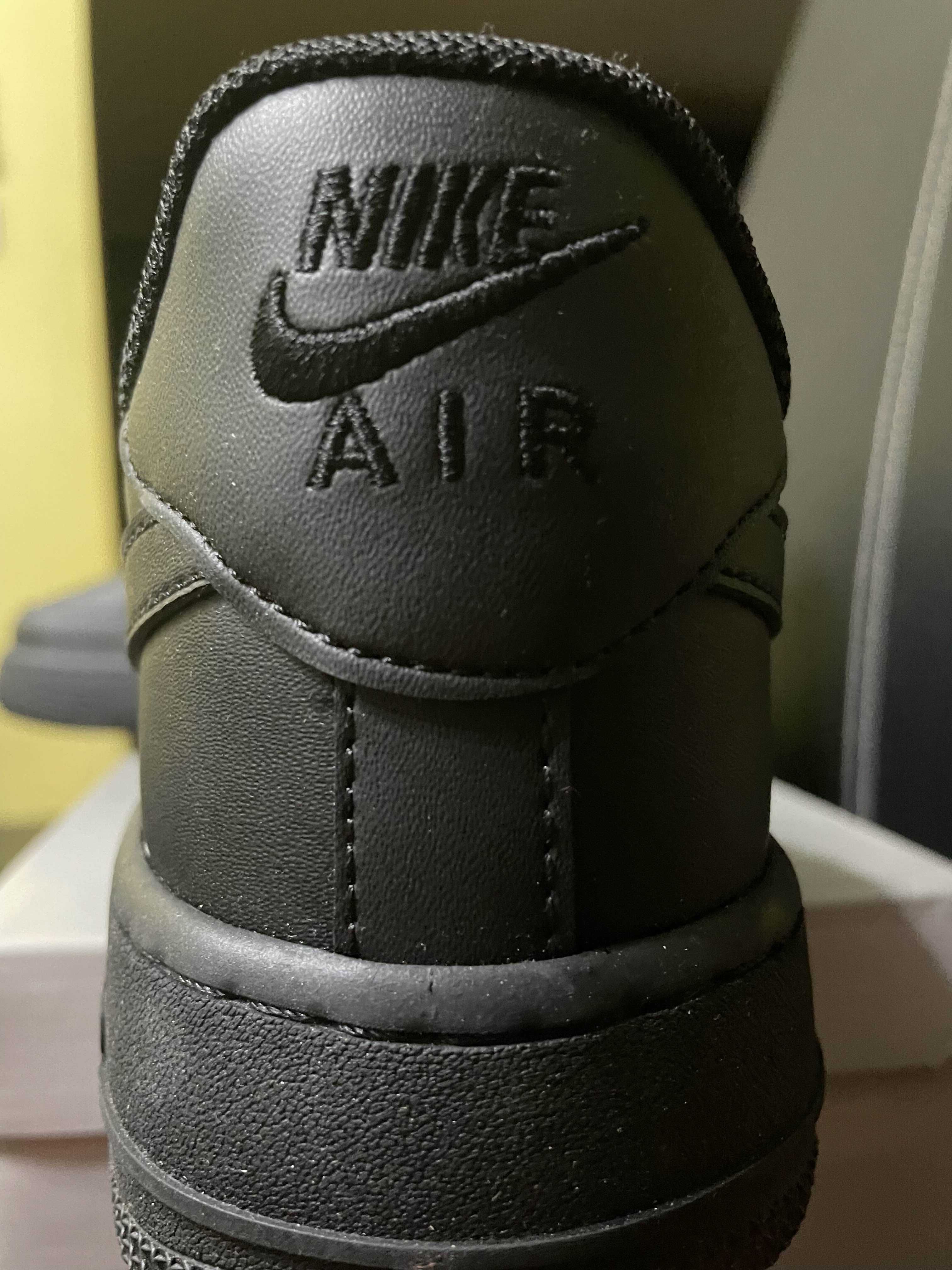 (36-46) Nike Air Force 1 07 Triple Black