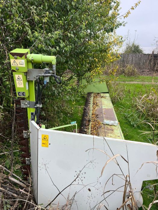 Vand combina CLAAS TUCANO 320