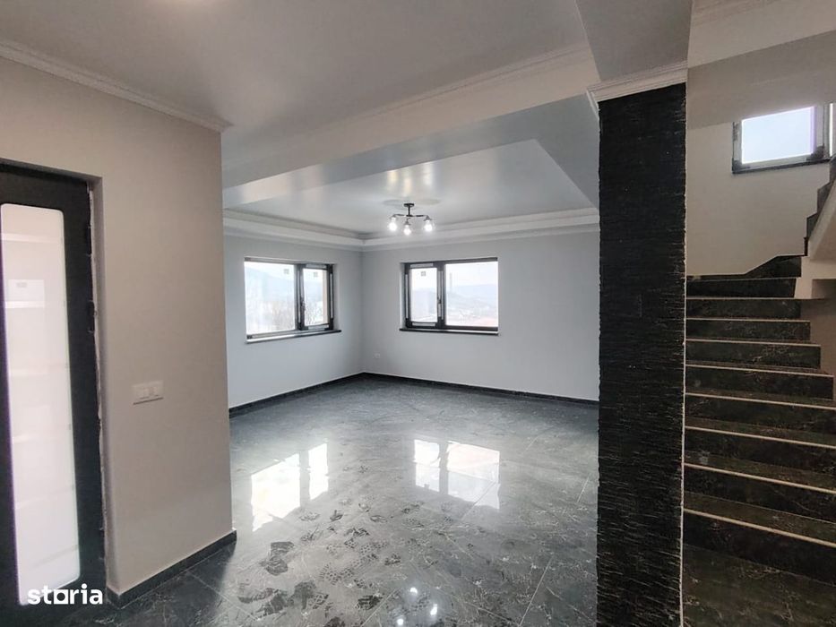 Casa D+P+M, 146 mp utili, 500 mp teren, Hlincea