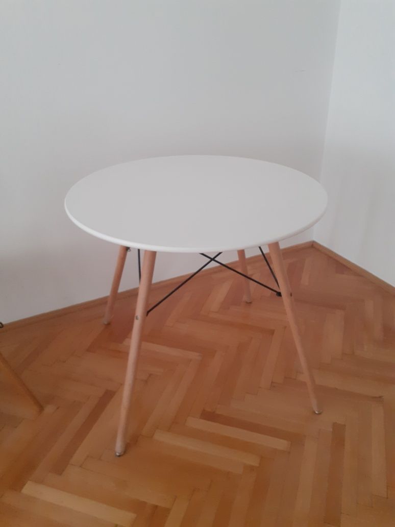 Mese 2 buc în stare buna