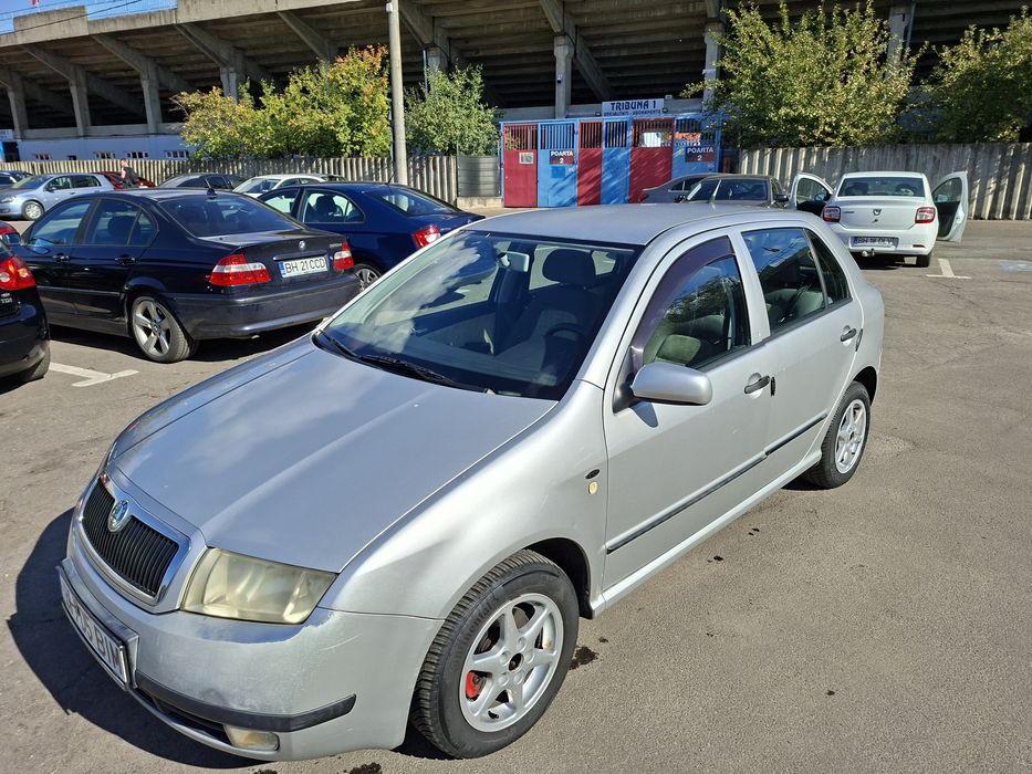 Skoda fabia argintie benzina 1,4 w