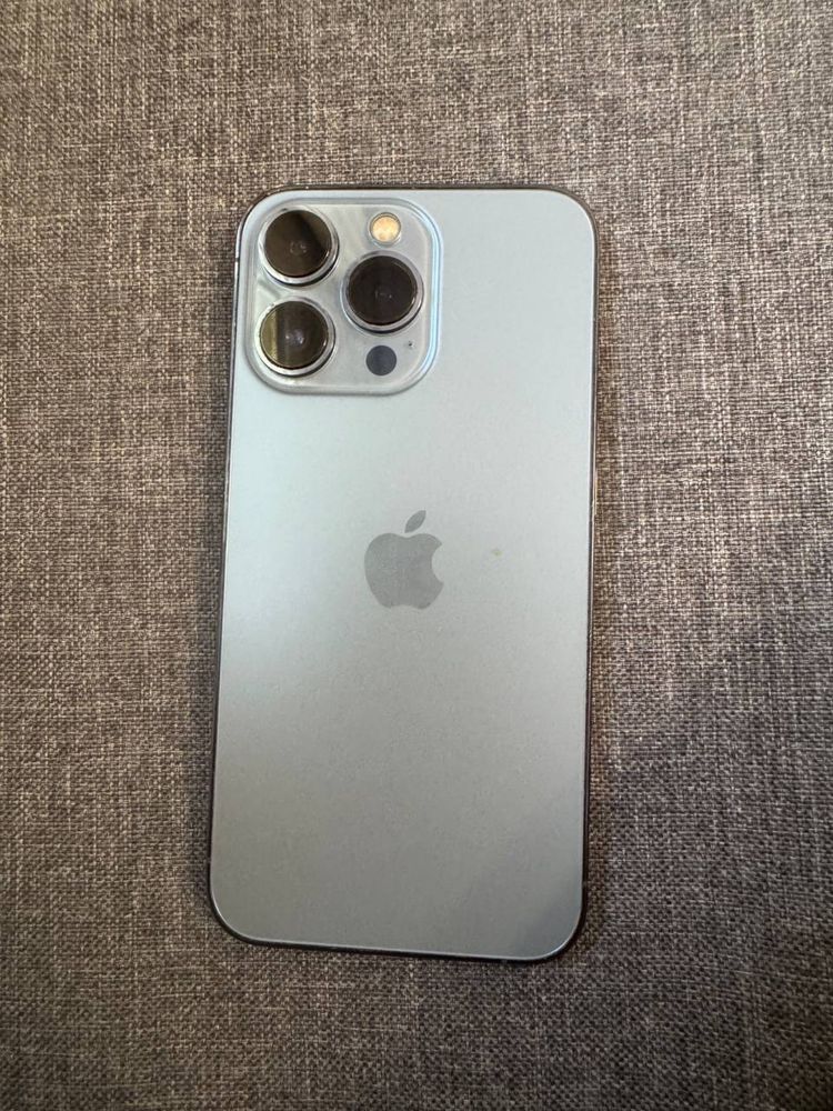 Продаётся iPhone 13 pro 128. В идеальном сосотоянии