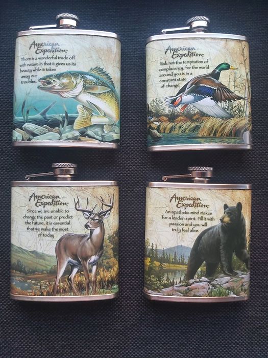 Красиво изрисувана манерка за алкохол AMERICAN EXPEDITION, 7oz /207ml