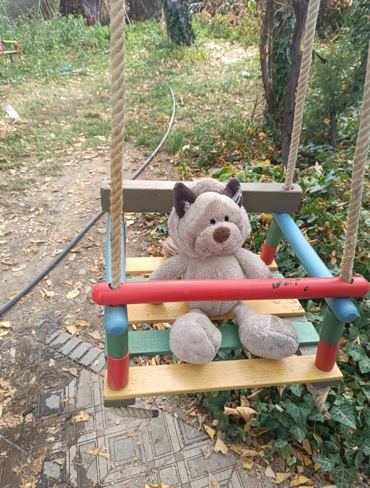 Качели для ребёнка