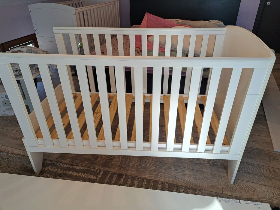Бебешка кошара 70/140 трансформираща се в легло