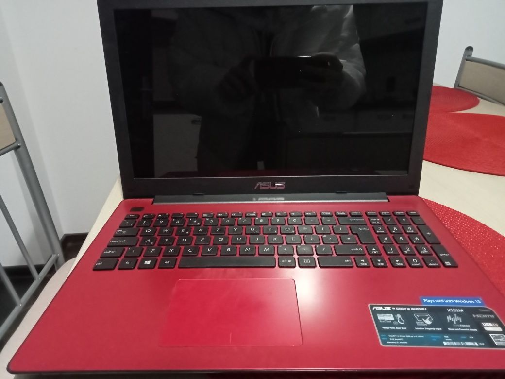 Laptop Asus pentru piese