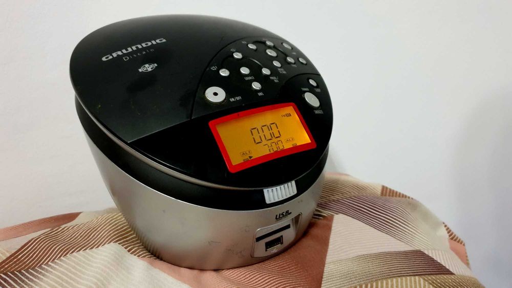 Мини стерео уредба GRUNDIG