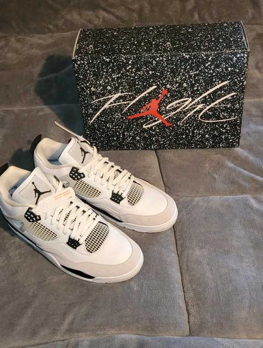 Jordan 4 Retro Military Black EU.42