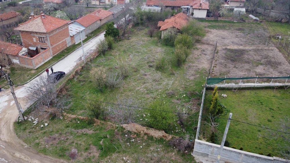 Къща с двор в град Хисаря