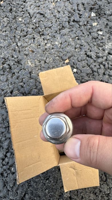 Оригинальные болты toyota camry 21р