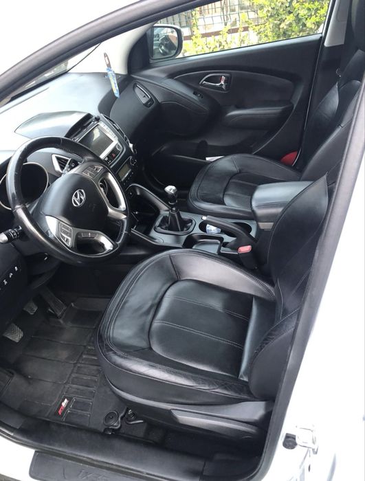 Hyundai ix35 2.0 CRDi 4x4 Full – Piele, Trapa, Scaune Încălzite