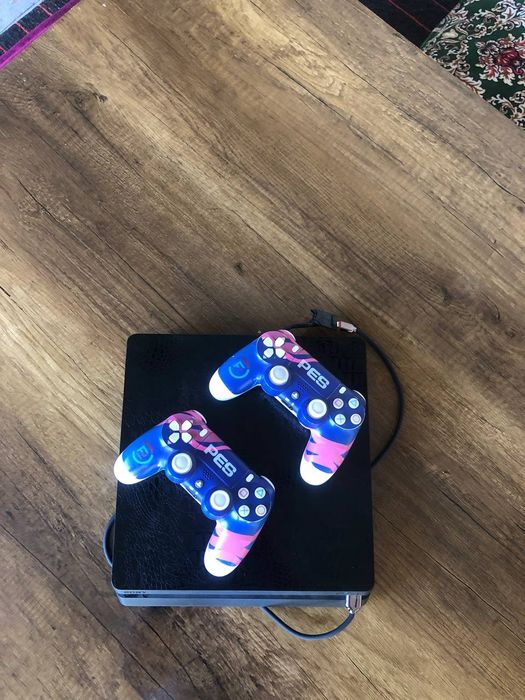 PlayStation4 slim  500GB