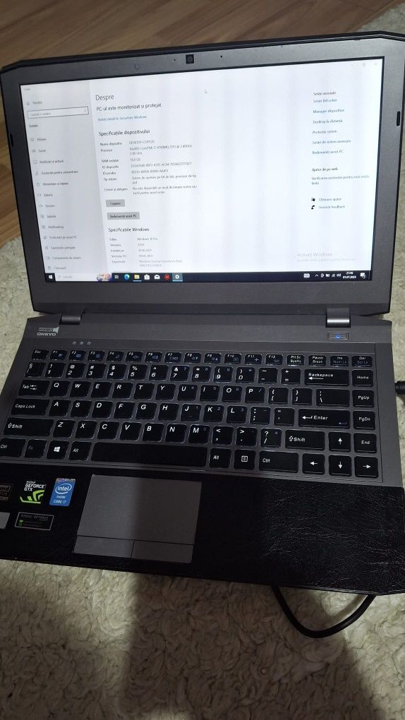 Vând laptop Clevo Sager W230ST