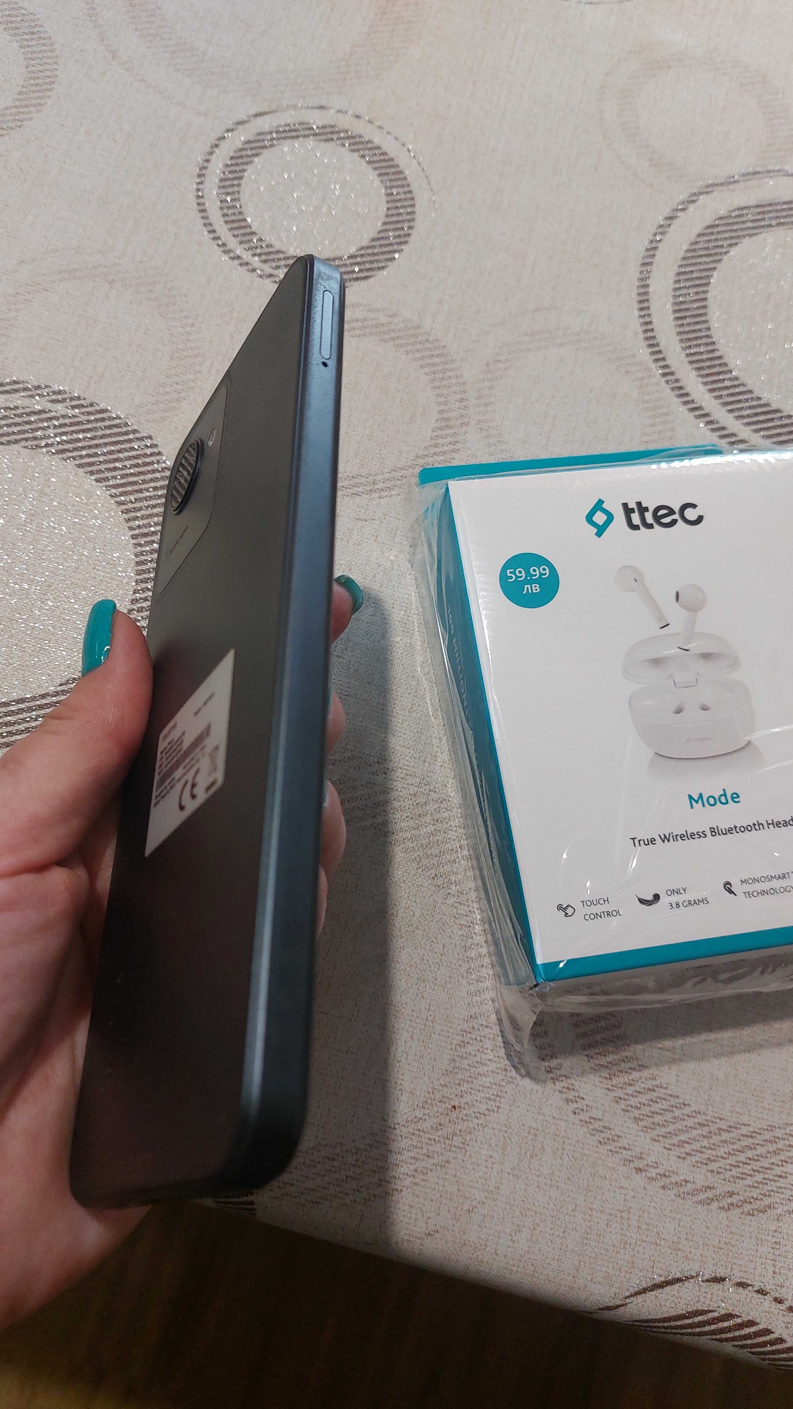Телефон Realme C 30