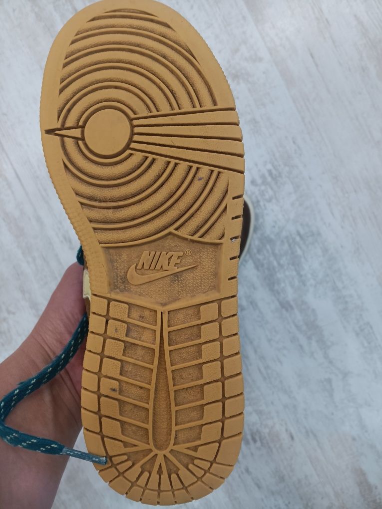 Маратонки NIKE  JORDAN
