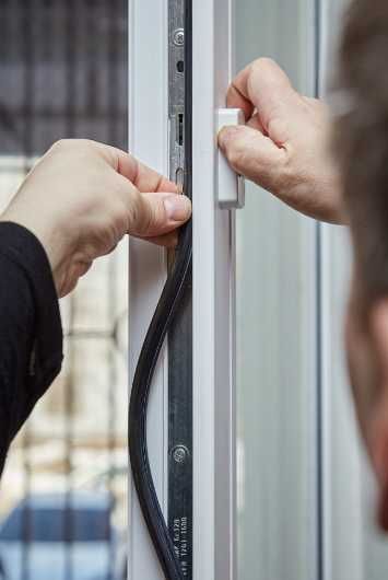 Ремонт пластиковых окон, дверей. Замена резины, механизма, регулировка