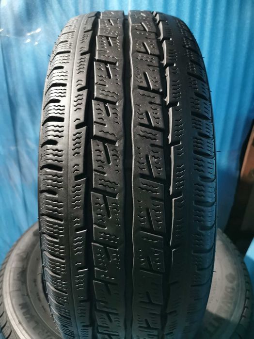 215 65 16 c davanti m+s 4 bucati