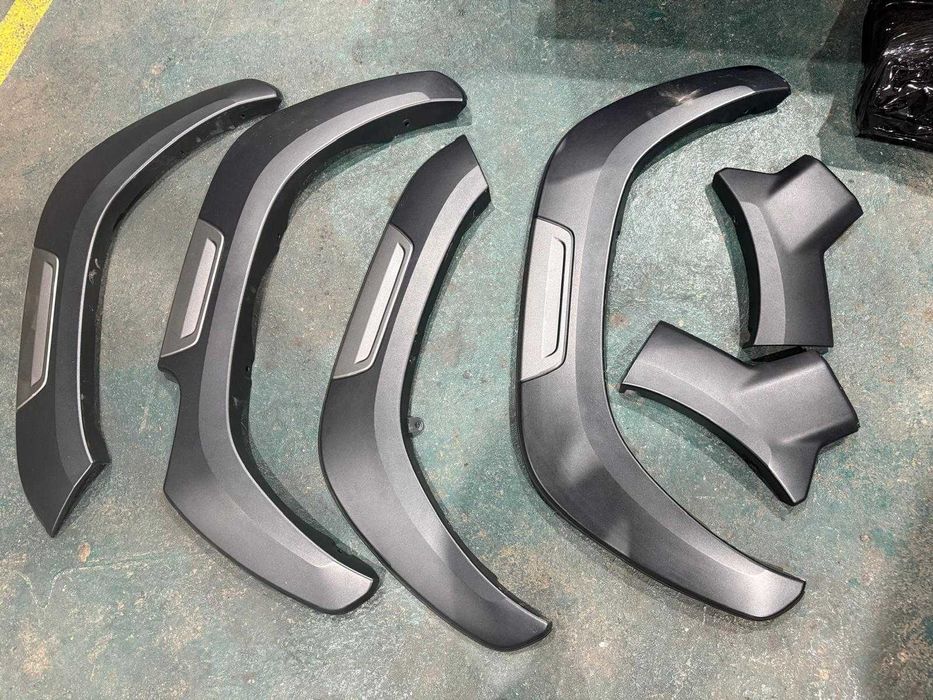 set overvendere toyota hilux 2024