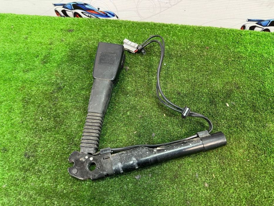 Pretensioner cu capsa stanga fata bmw seria 3 e90 / e91 2005-2013 l