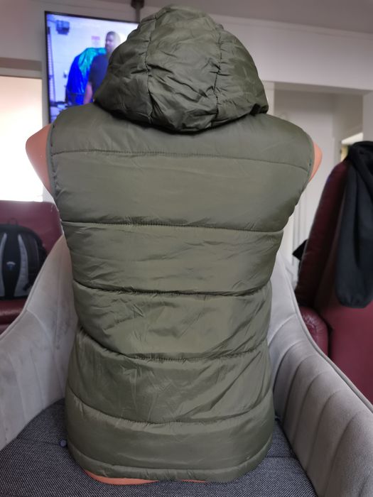 Vand vesta HARMONT & BLAINE 10 ani