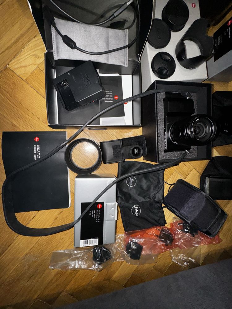 Продаю камеру Leica