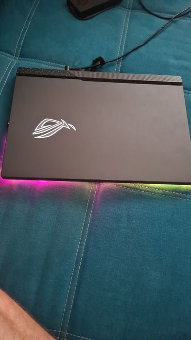Laptop gaming, asus rog strix g 713rc