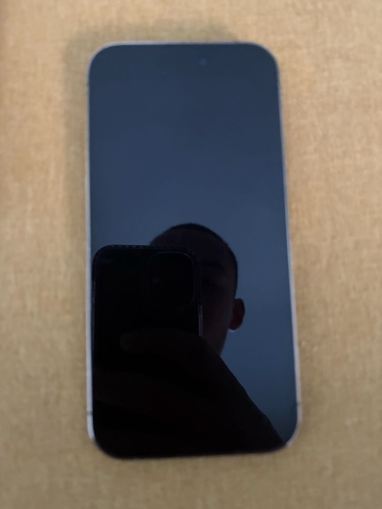 Iphone 14 pro Gold