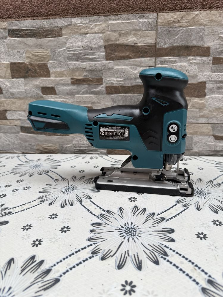 Акумулаторен прободен трион MAKITA DJV181