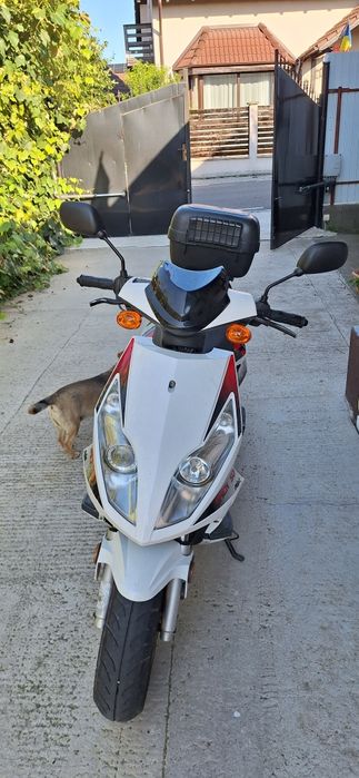 Scuter Omen ride 50