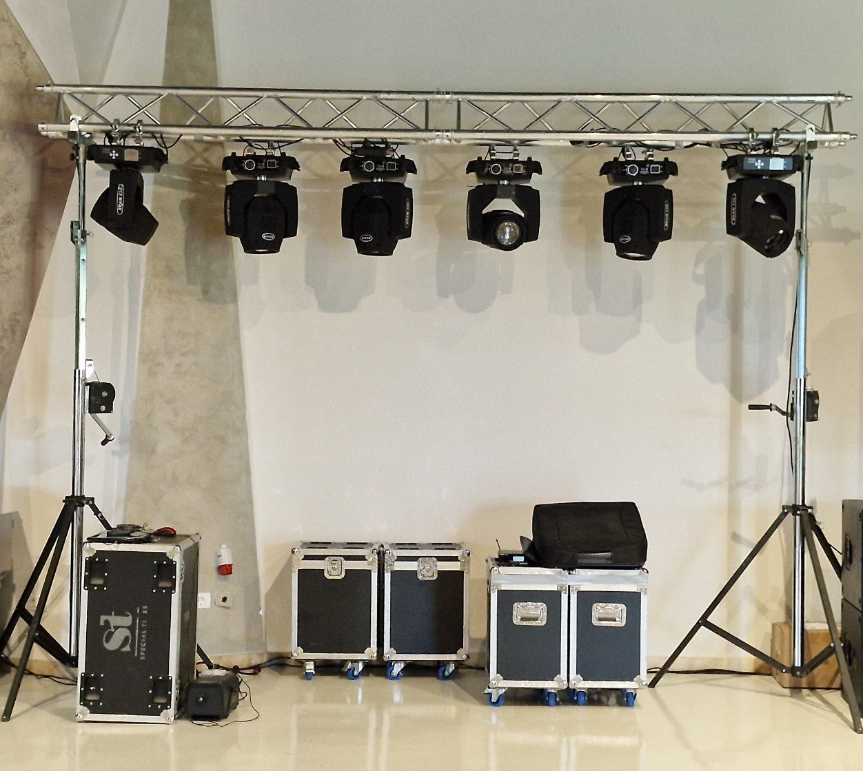 Schela lumini varytec global truss