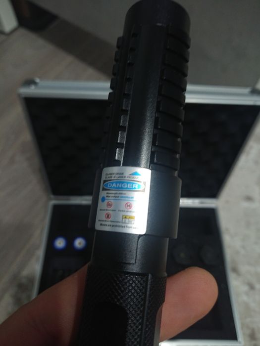 Laser puternic 50000 mw