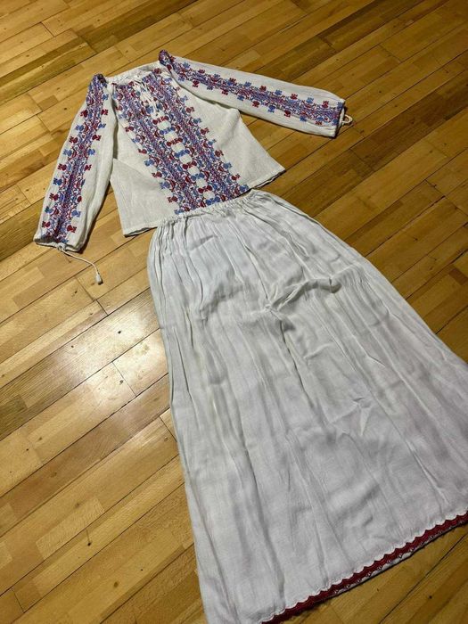 Costum tradițional românesc