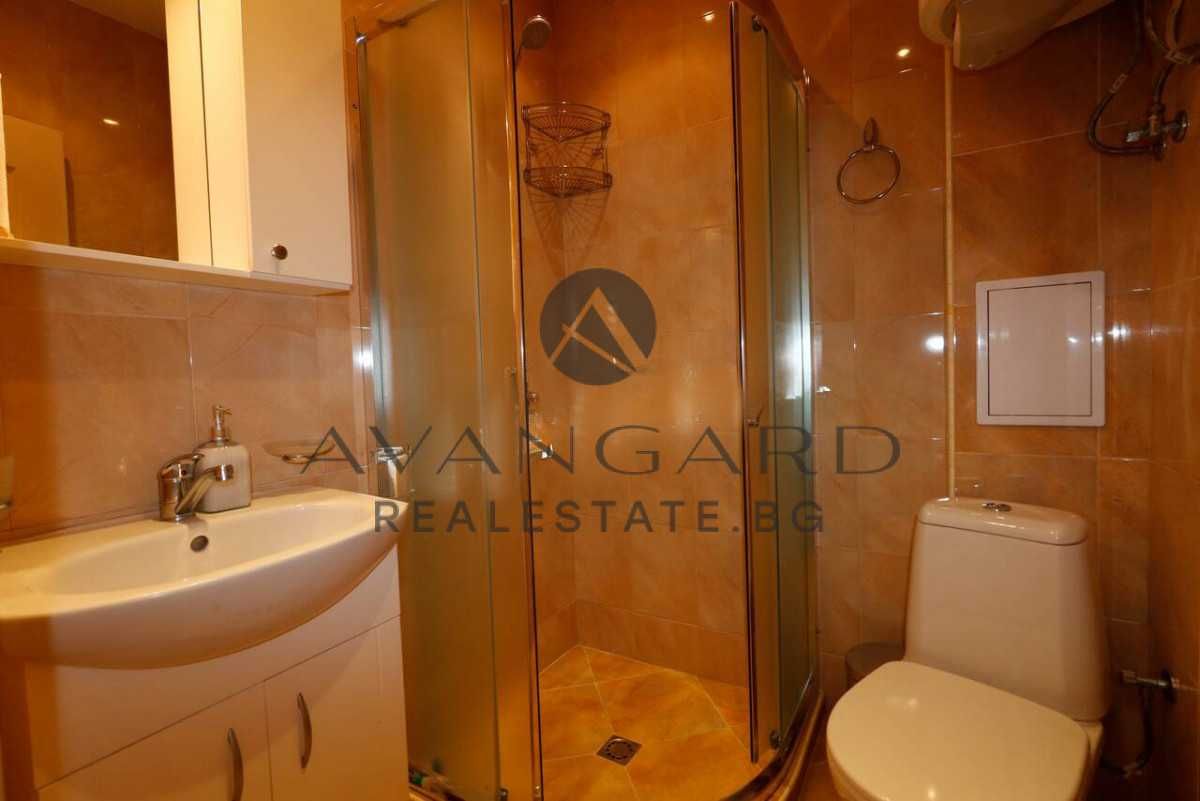 Продава се Двустаен апартамент в Пловдив, Център - 63 кв.м за 2785 €/кв.м - Снимка #4