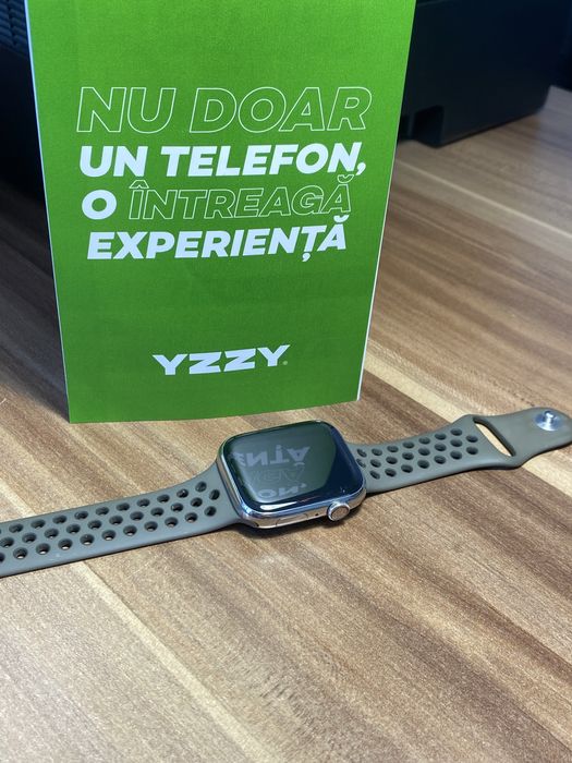 Apple Watch Seria 7 / 45 mm / Silver Stainless Steel / Ca nou