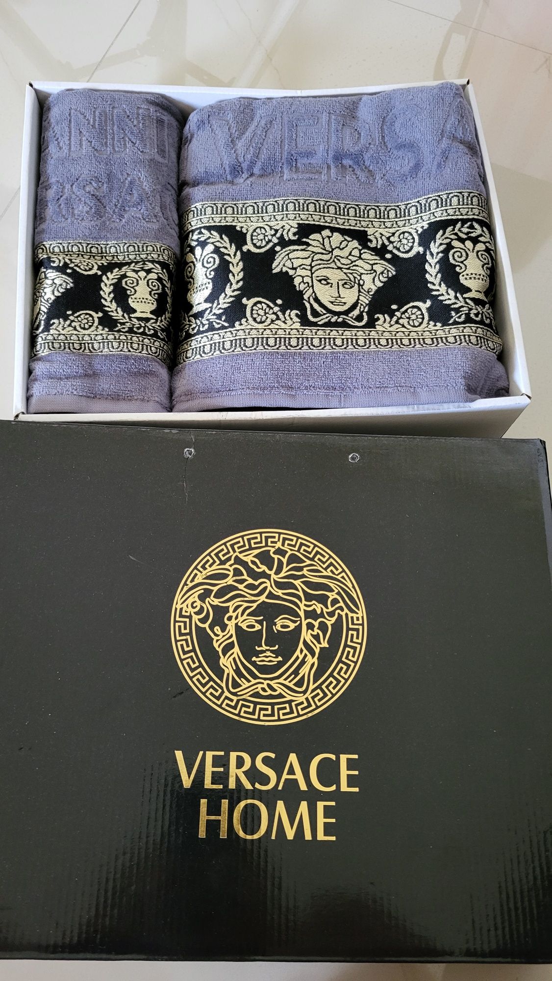 Set cadou prosoape Versace