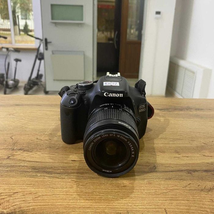 К162/Зеркальный фотоаппарат Canon EOS 600D/sk151531