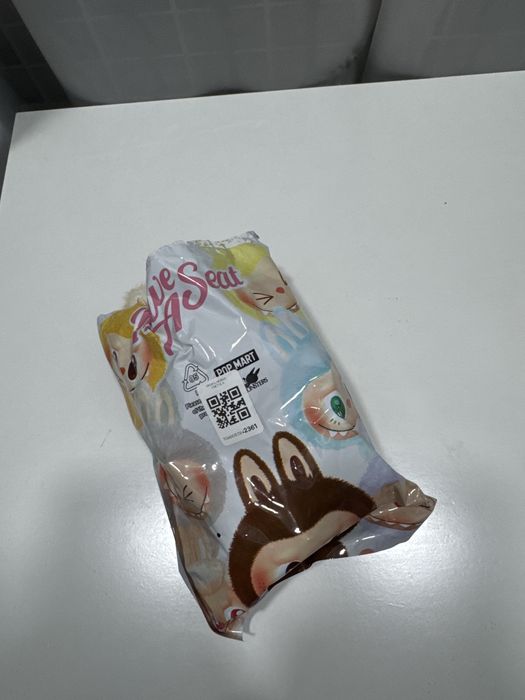 Лабубу игрушка поодам 2 штуки есть