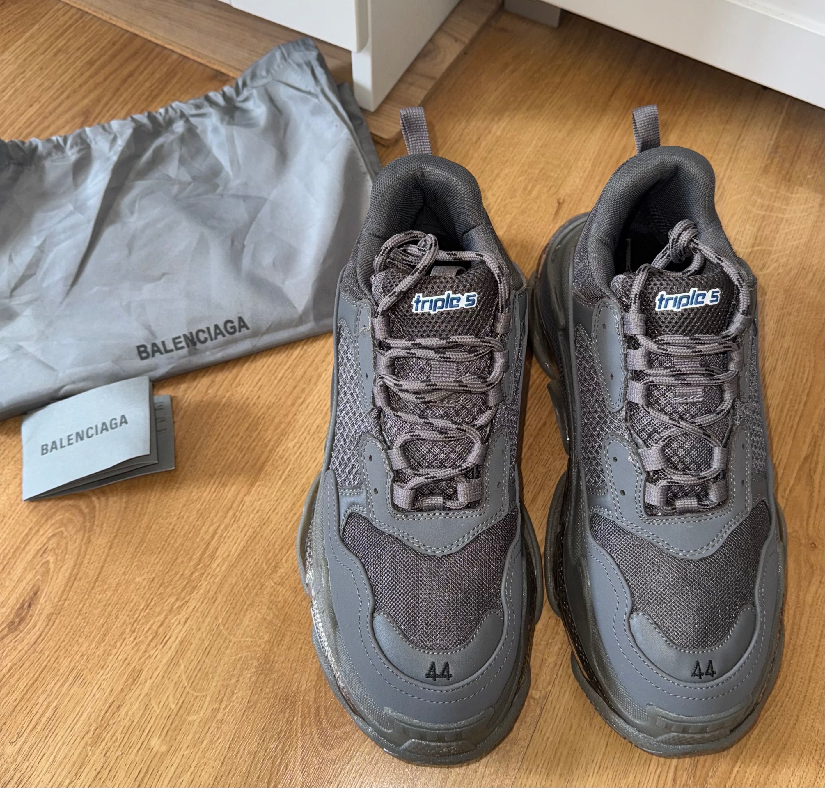 Balenciaga Triple S - Сиви