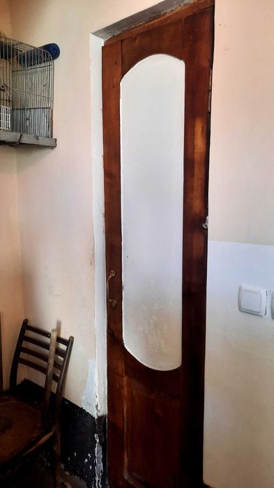 Двери деревяный 2 шт б/у срочно отдам не дорого 3 тий отдам бонус