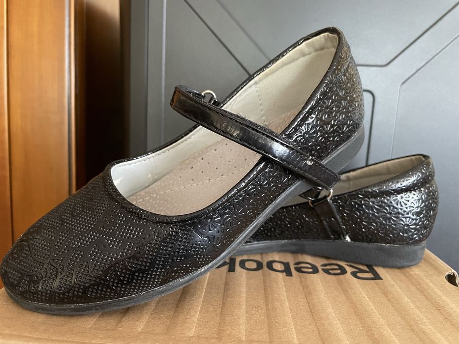 Естествена кожа пантофи